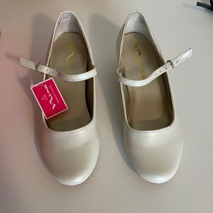 NINA GIRLS DRESS SHOES SIZE 1.5